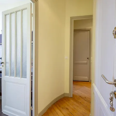 Appartement Centre Historique, Climatisé Avec Terrasse *